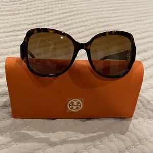Tory Burch Sunglasses 😎